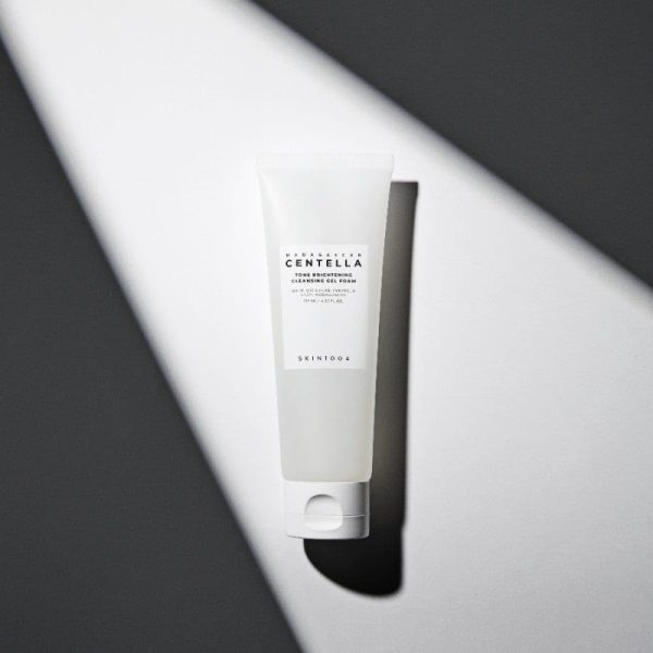 سكين 1004 – غسول رغوي لتفتيح البشرة بخلاصة السنتيلا 125 مل - الصورة 4